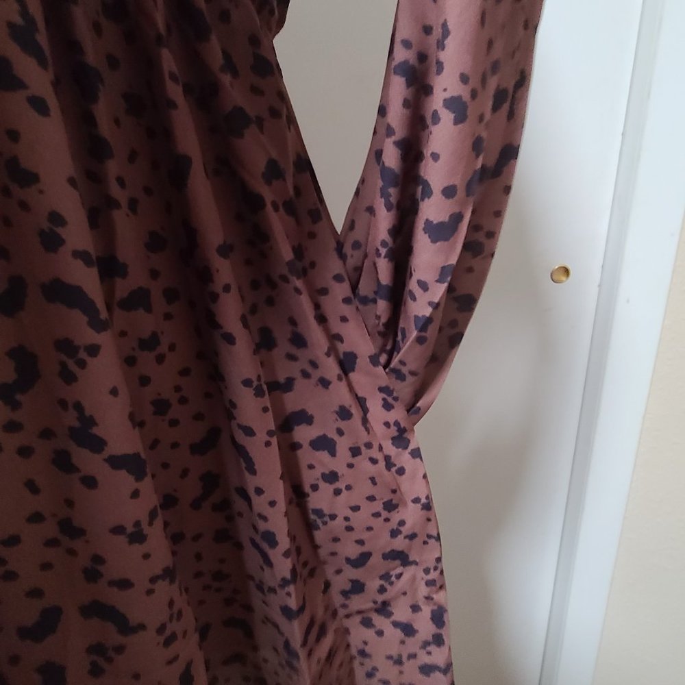 Brown leopard open back dress - Picture 4 of 5
